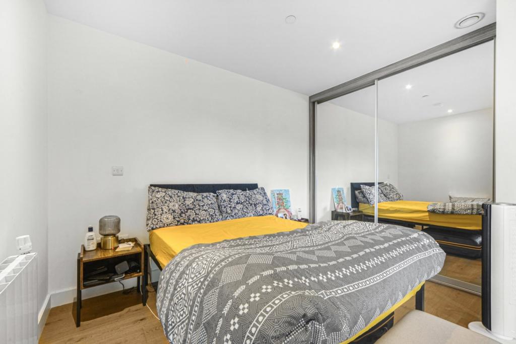 Studio Apartment for Sale – Offers in Excess of £300,000 – Biring House, Royal Arsenal Riverside,