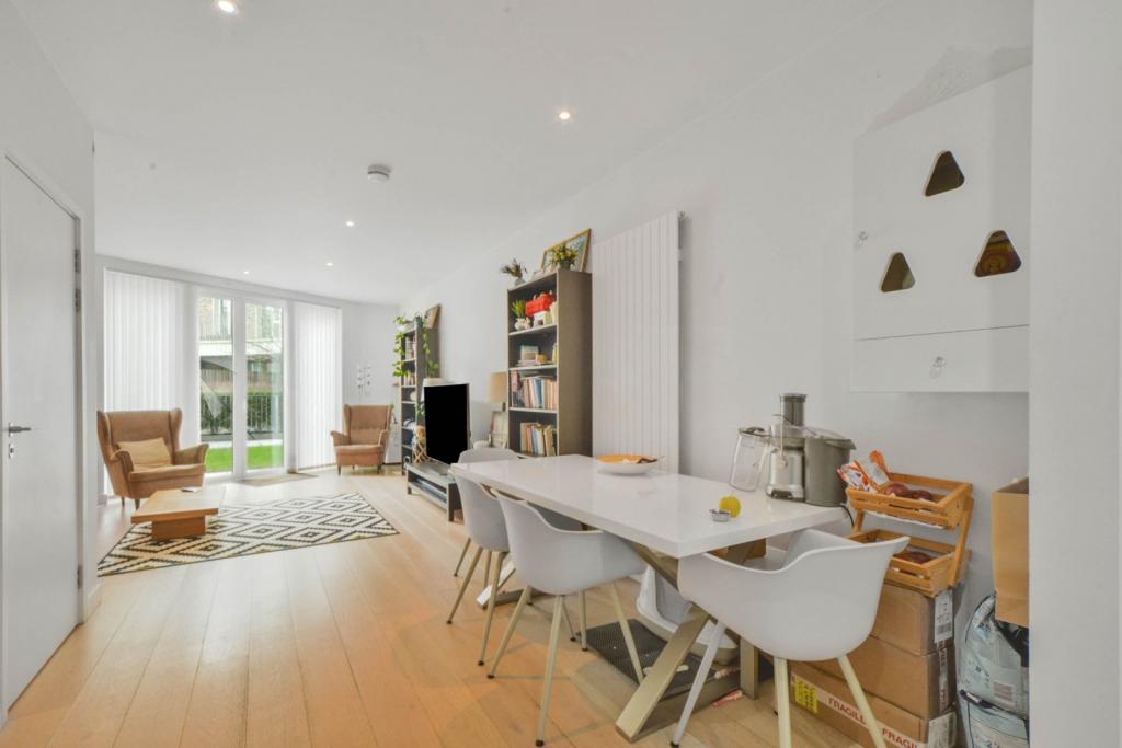 3 Bedroom Terraced Property for Sale – £825,000 – Rope Terrace, Royal Wharf, Newham, London, E16