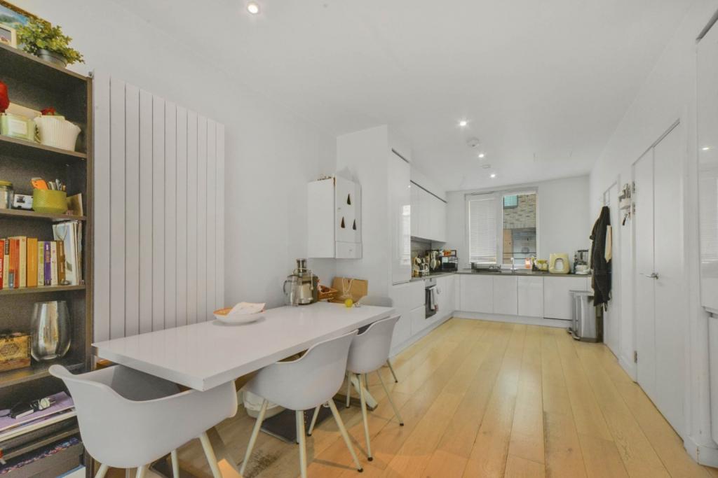 3 Bedroom Terraced Property for Sale – £825,000 – Rope Terrace, Royal Wharf, Newham, London, E16