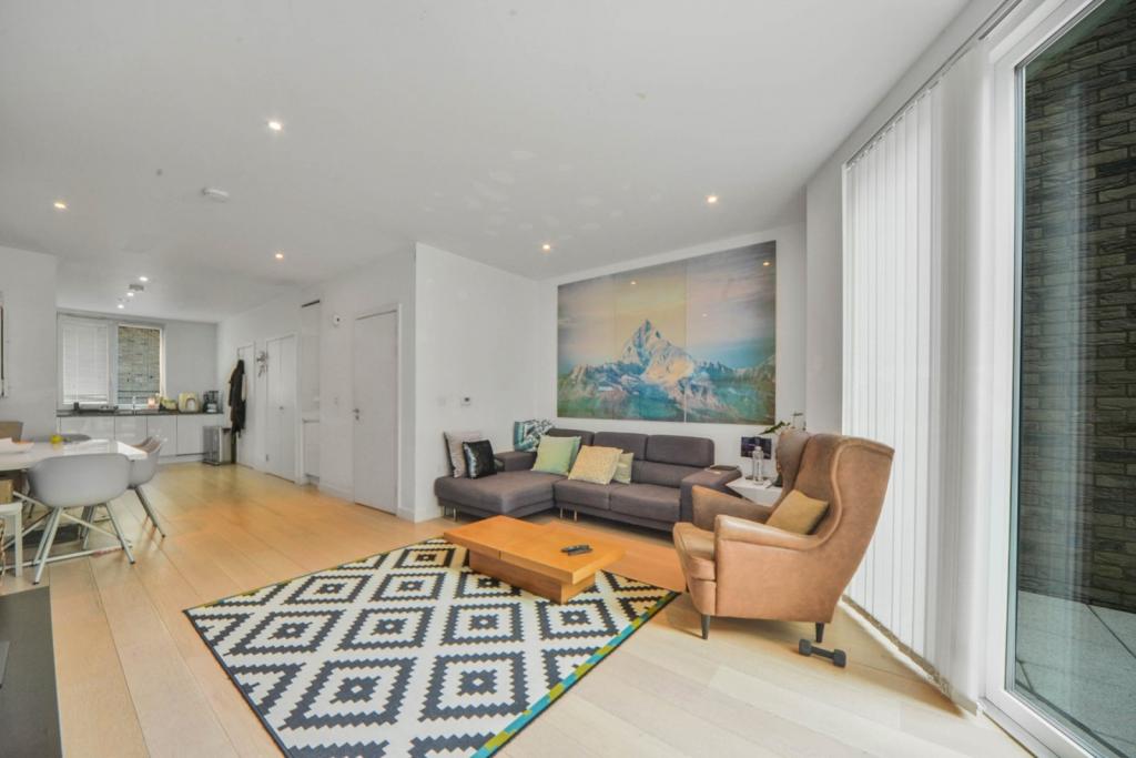 3 Bedroom Terraced Property for Sale – £825,000 – Rope Terrace, Royal Wharf, Newham, London, E16
