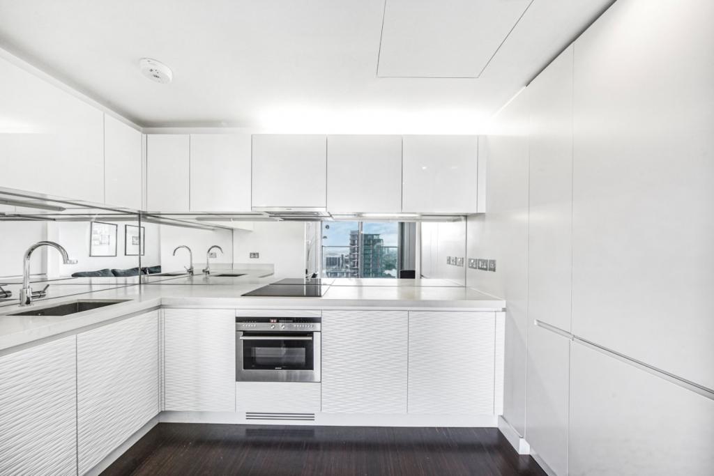 1 Bedroom Apartment for Sale – £405,000 – Pan Peninsula Square, Canary Wharf, London, E14