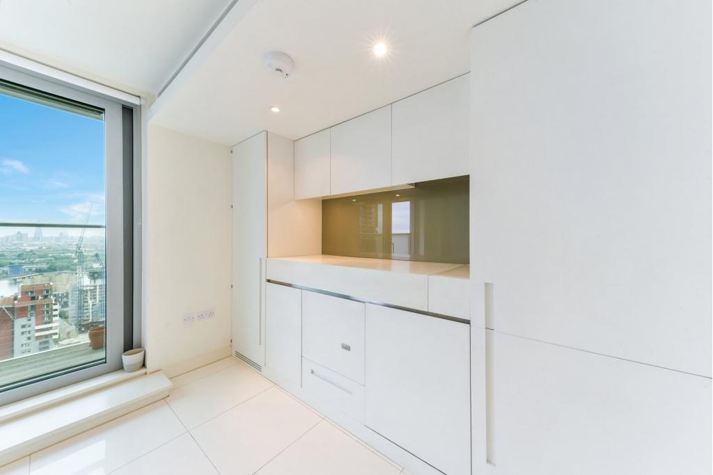 Studio Apartment for Sale – £320,000 – West Tower, Pan Peninsula, Canary Wharf, London, E14