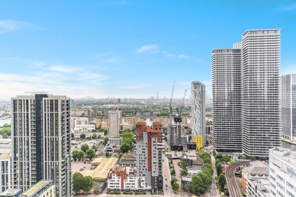 Studio Apartment for Sale – £320,000 – West Tower, Pan Peninsula, Canary Wharf, London, E14
