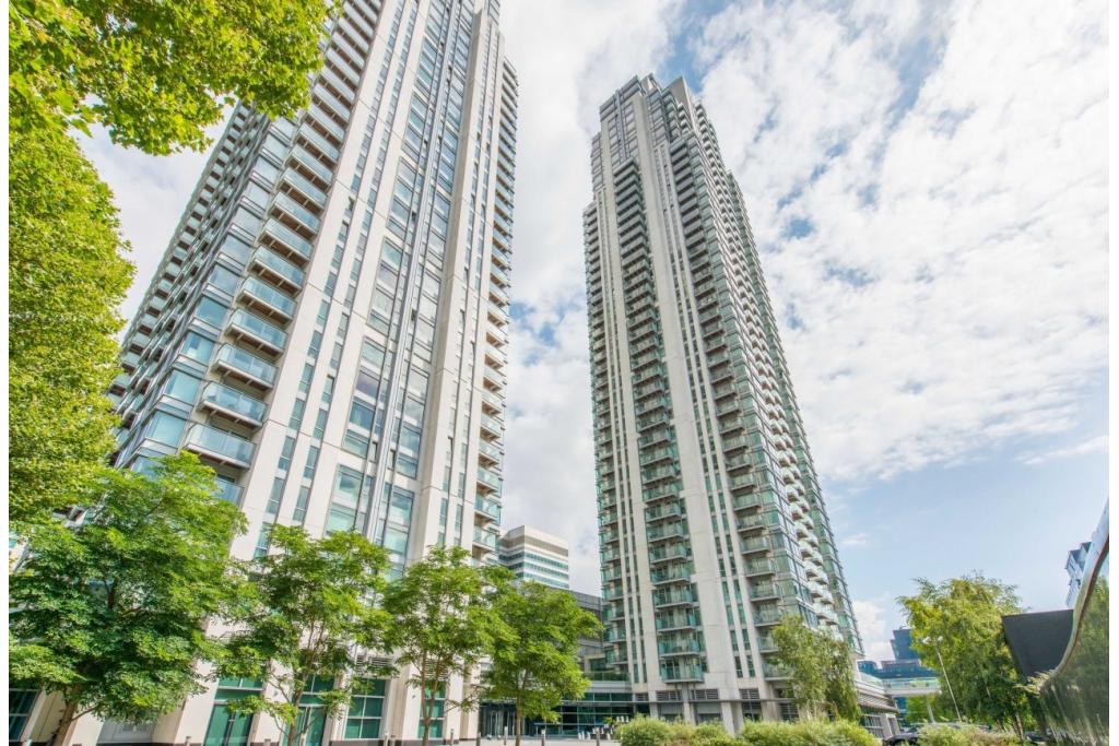 Studio Apartment for Sale – £320,000 – West Tower, Pan Peninsula, Canary Wharf, London, E14