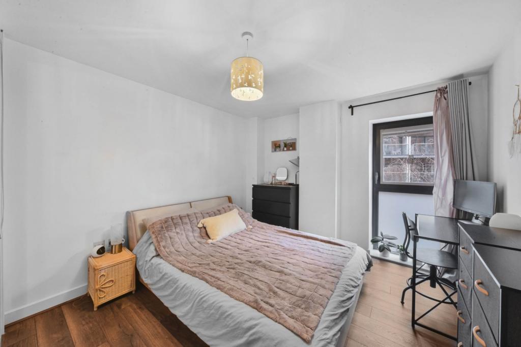 Two Bedroom Apartment for Sale – £549,000 – Maple Quay, Surrey Quays Road,