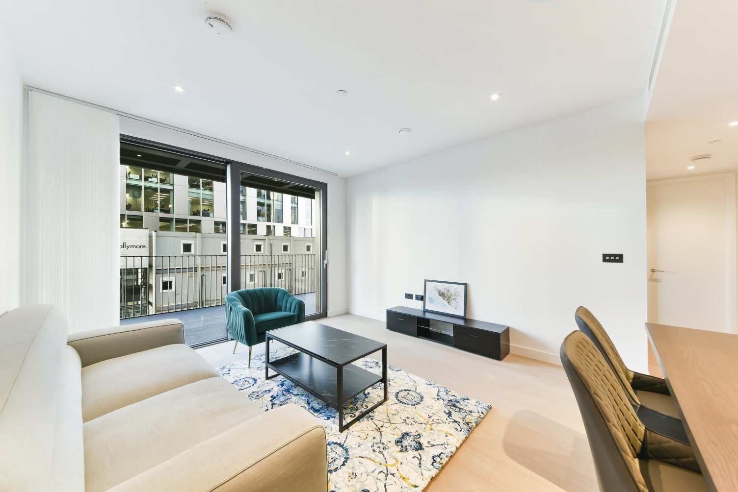 Two Bedroom Apartment for Sale – £1,100,000 – Viaduct Gardens, Nine Elms, London, SW11