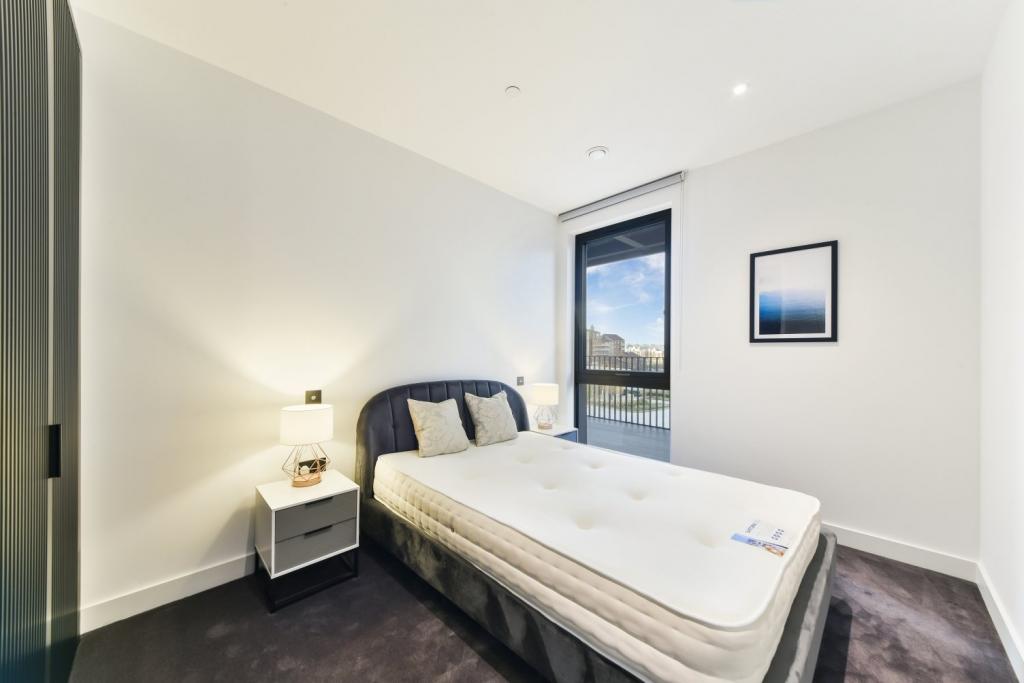 Two Bedroom Apartment for Sale – £1,100,000 – Viaduct Gardens, Nine Elms, London, SW11