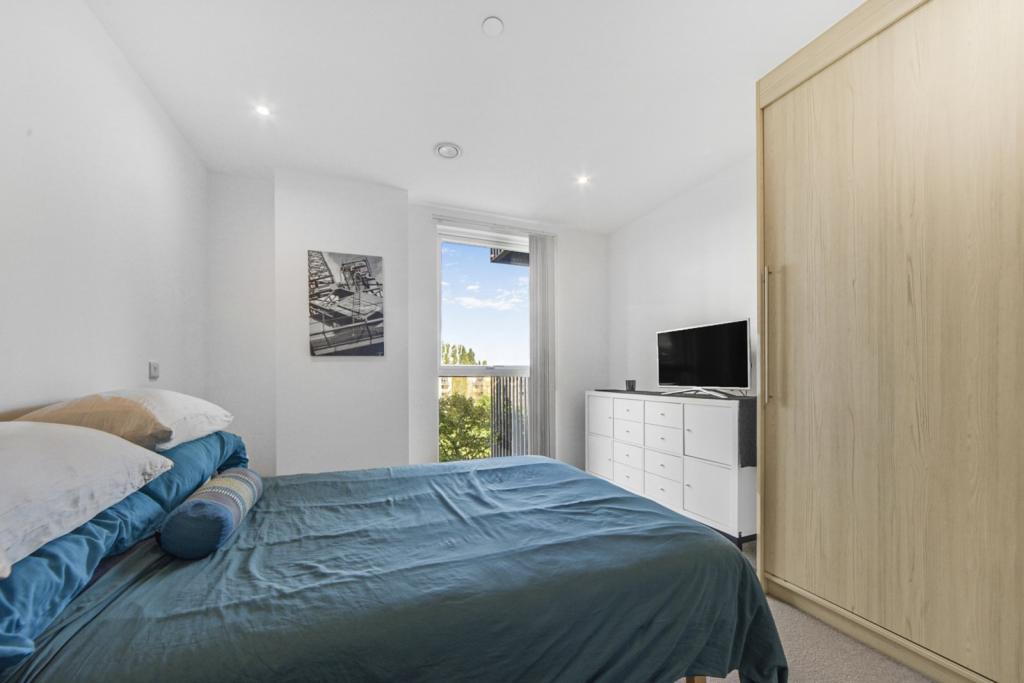 Grove Street, Deptford Landings, Deptford, London, SE8 £399,000