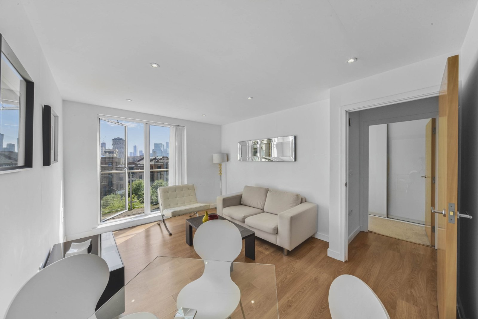 Sargasso Court – 1 Bedroom Apartment for Sale – Bow, London E3 – £325,000