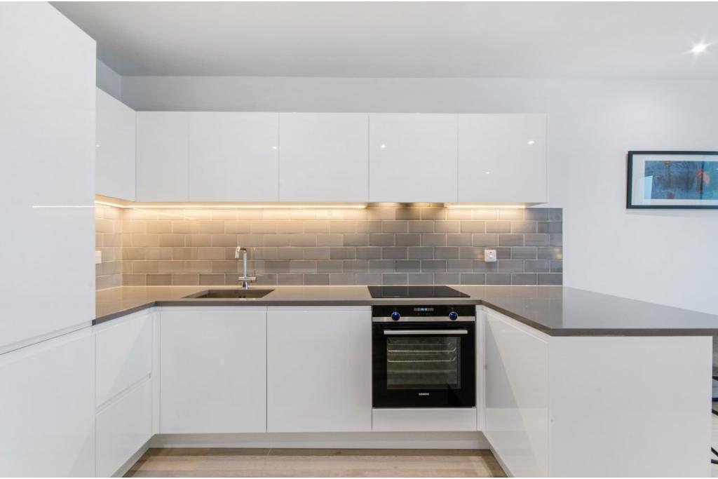 Royal Wharf – Studio Apartment for Sale – Docklands, London E16 – £335,000