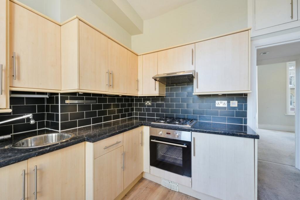 Victorian Conversion – One Bedroom Terraced Apartment for Sale – Austral Street