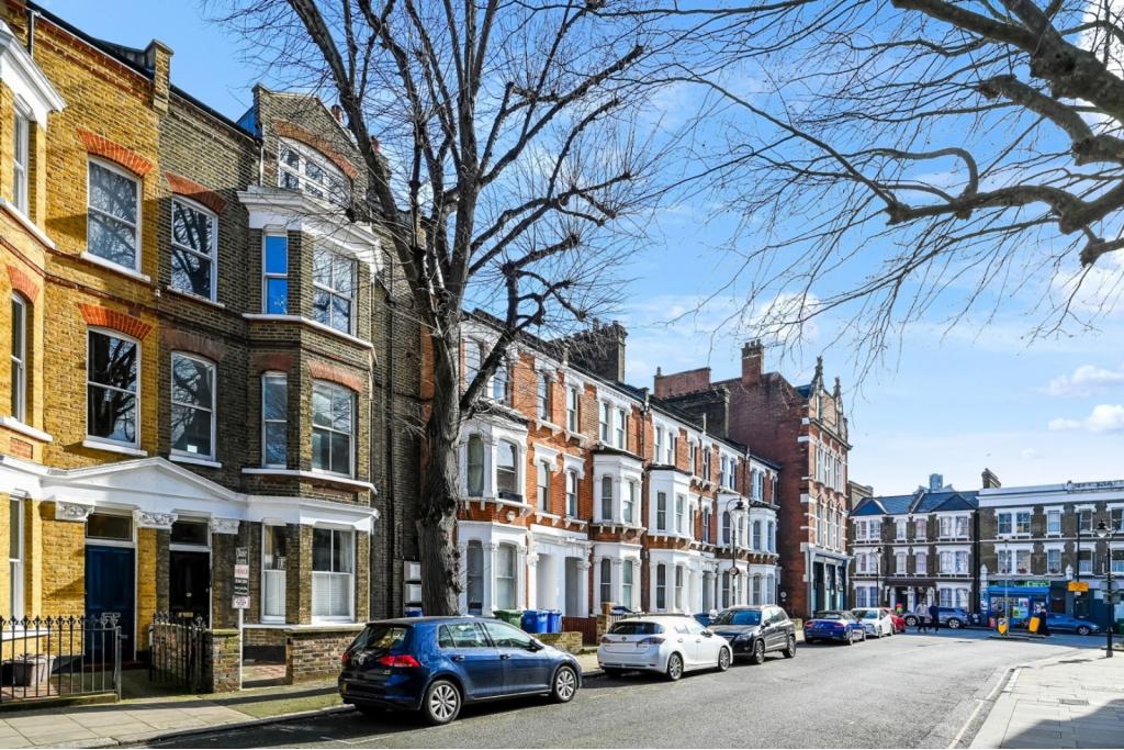 Victorian Conversion – One Bedroom Terraced Apartment for Sale – Austral Street