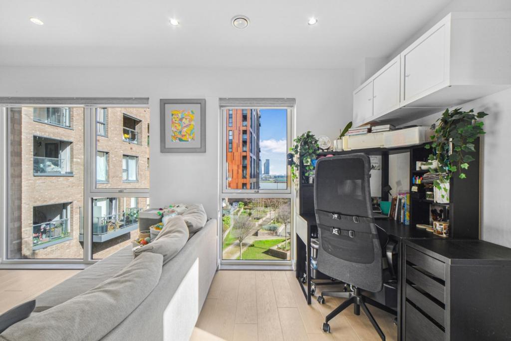 One Bedroom Apartment with River Views – New Union Wharf – £420,000