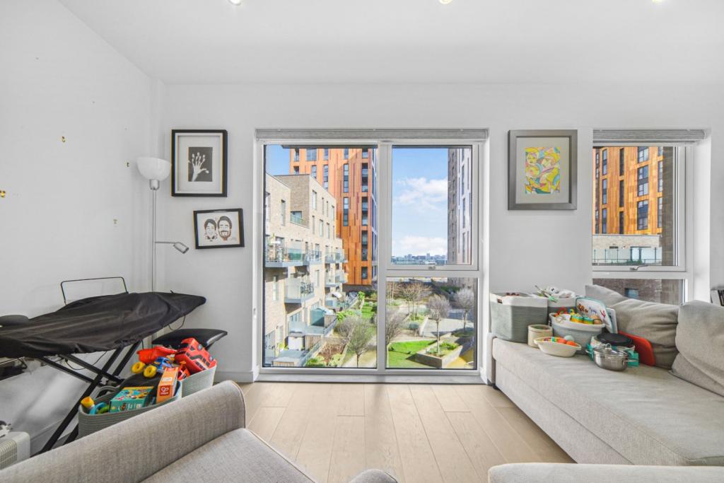One Bedroom Apartment with River Views – New Union Wharf – £420,000