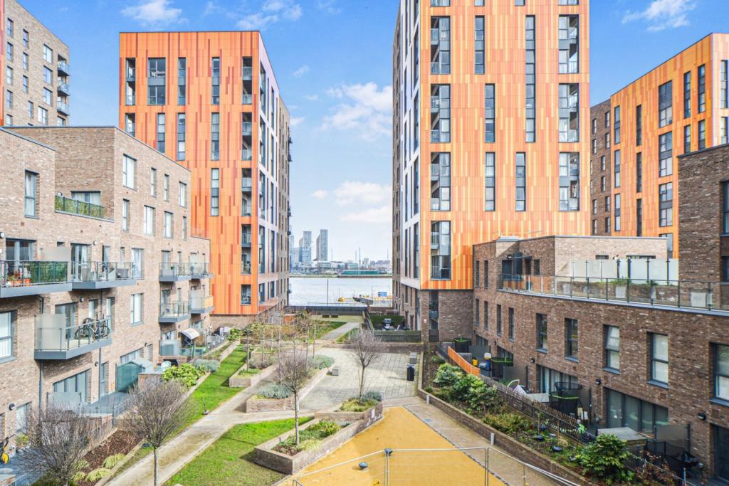 One Bedroom Apartment with River Views – New Union Wharf – £420,000
