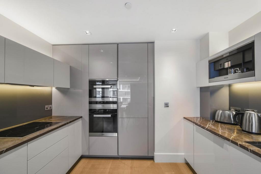 Lord Kensington House – 3-Bedroom Luxury Apartment