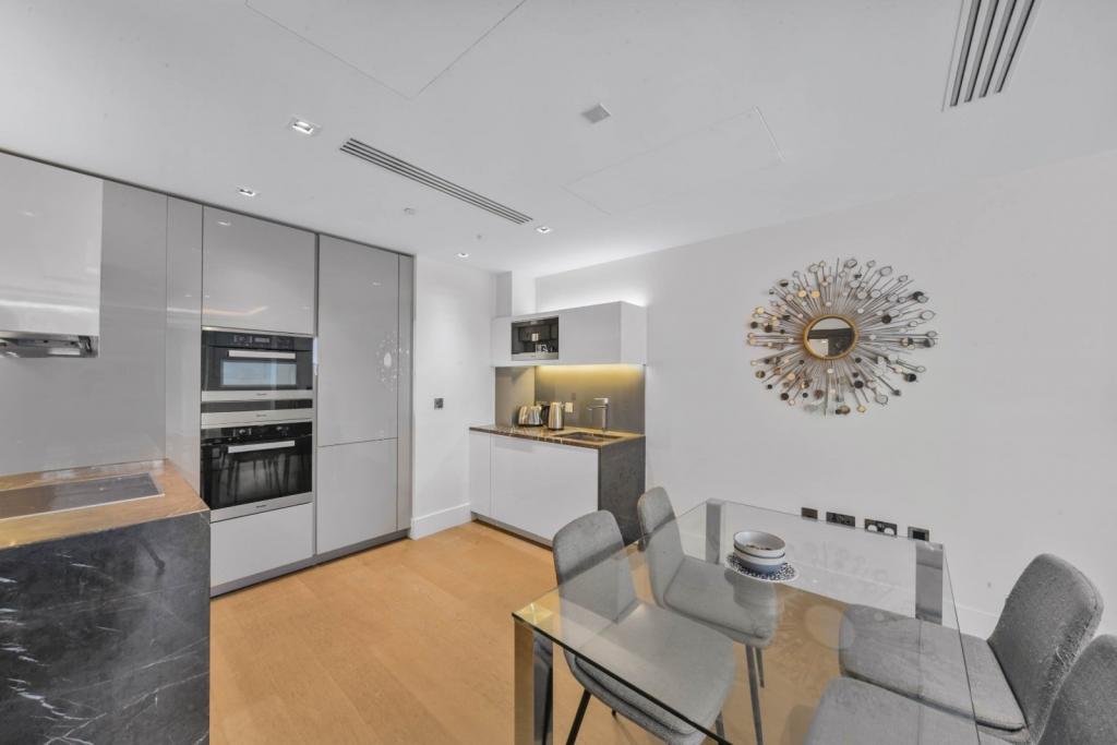 Lord Kensington House – 3-Bedroom Luxury Apartment