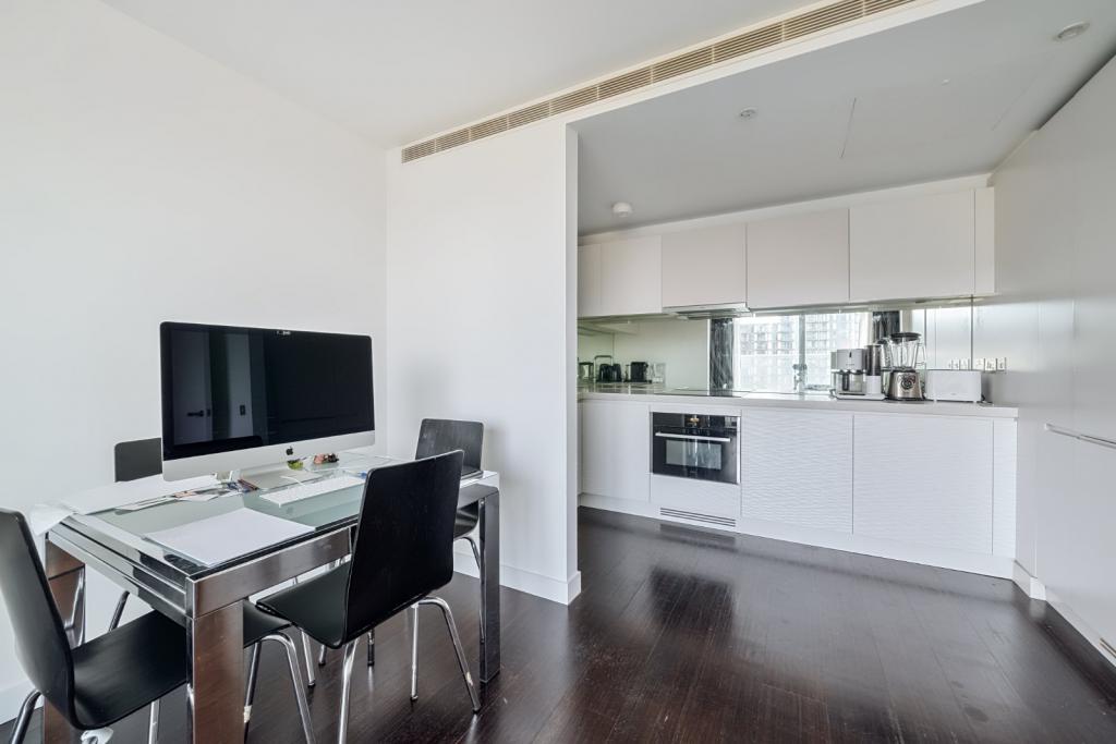 Pan Peninsula Square – 1 Bedroom Apartment for Sale – £450,000 – Canary Wharf, London, E14