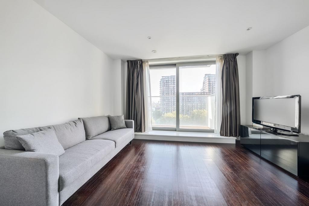 Pan Peninsula Square – 1 Bedroom Apartment for Sale – £450,000 – Canary Wharf, London, E14