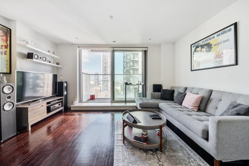 Pan Peninsula – 1 Bedroom Apartment for Sale – £475,000 – Canary Wharf, London, E14