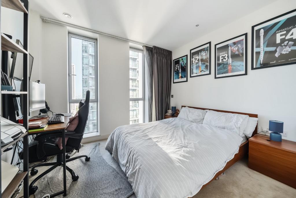 Pan Peninsula – 1 Bedroom Apartment for Sale – £475,000 – Canary Wharf, London, E14