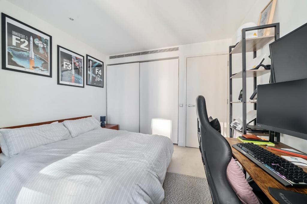Pan Peninsula – 1 Bedroom Apartment for Sale – £475,000 – Canary Wharf, London, E14