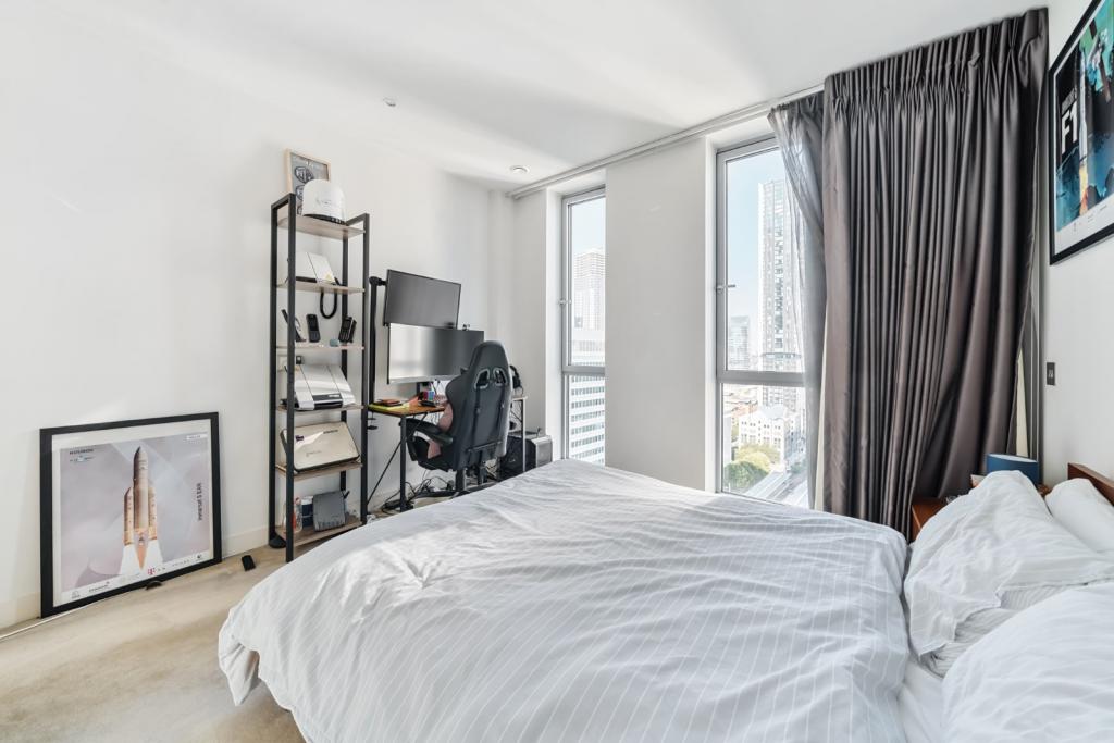 Pan Peninsula – 1 Bedroom Apartment for Sale – £475,000 – Canary Wharf, London, E14