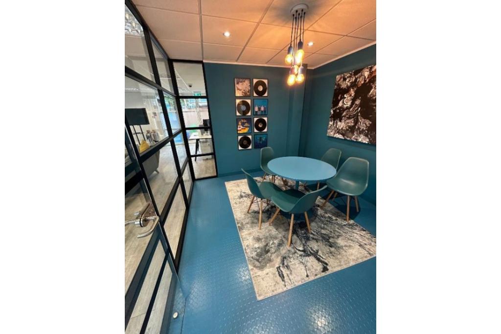 Blythe Rd – Berghem Mews – Office for Lease – Hammersmith, London W14