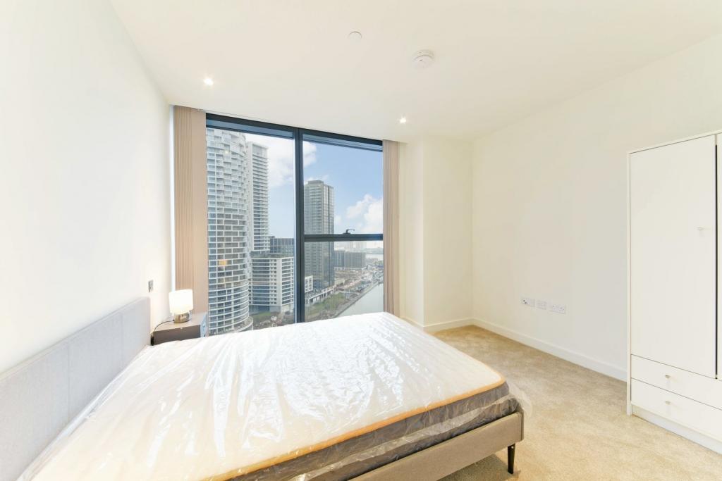 Hampton Tower – 2 Bedroom Apartment for Sale – £880,000 – Canary Wharf, London E14