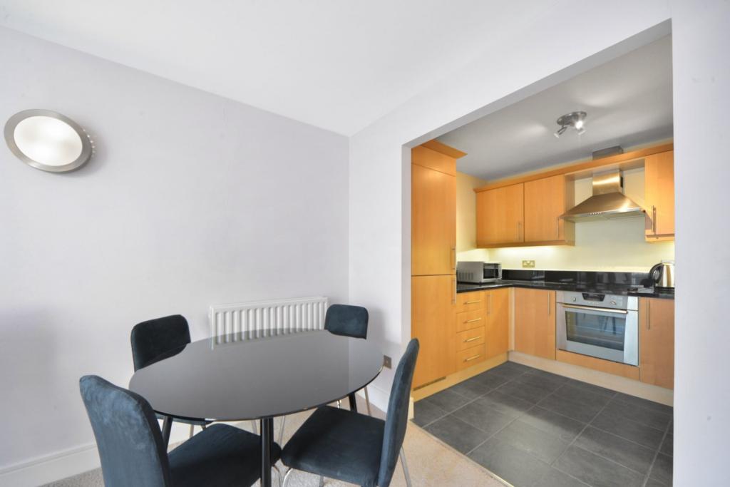 Canary Central – 1 Bedroom Apartment for Sale – £345,000 – Canary Wharf, London E14