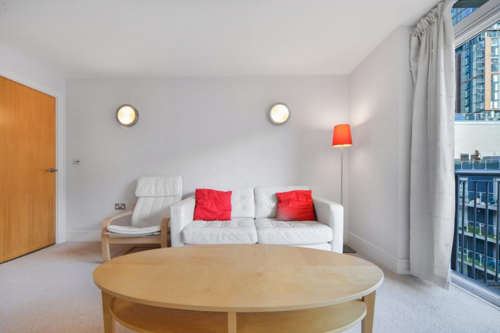 Canary Central – 1 Bedroom Apartment for Sale – £345,000 – Canary Wharf, London E14