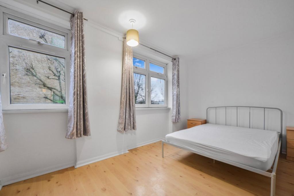 Glengarnock Avenue – 3 Bedroom Apartment for Sale – £400,000 – Isle of Dogs, London E14