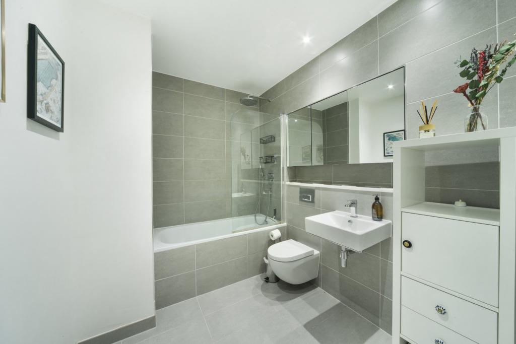 Waleorde Road – 2 Bedroom Apartment for Sale – £500,000 – Southwark, London SE17