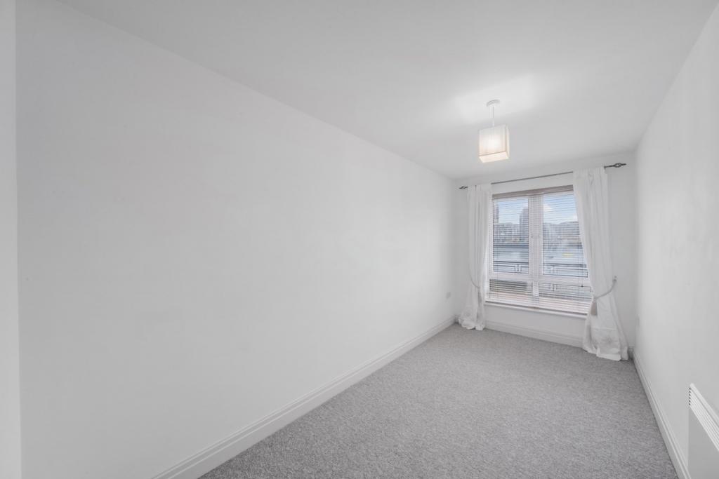 St Davids Square – 2 Bedroom Apartment for Sale – £550,000 – Isle of Dogs, London E14