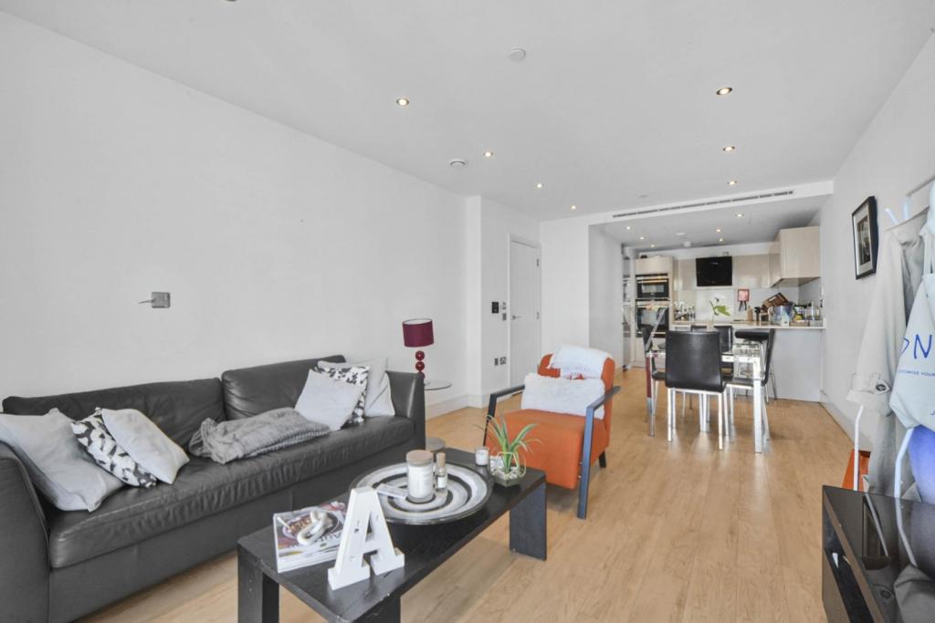 Alie Street – 2 Bedroom Apartment for Sale – £850,000 – Aldgate, London E1