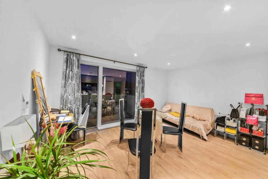 Hester House – 1 Bedroom Apartment for Sale – £300,000 – Lewisham, London SE13