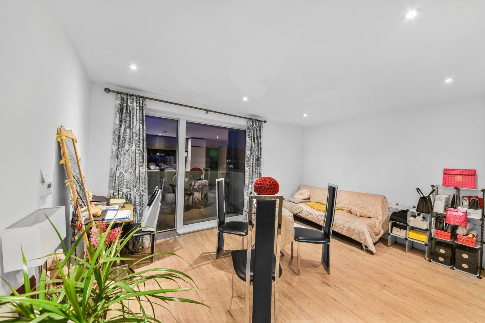 Hester House – 1 Bedroom Apartment for Sale – £300,000 – Lewisham, London SE13