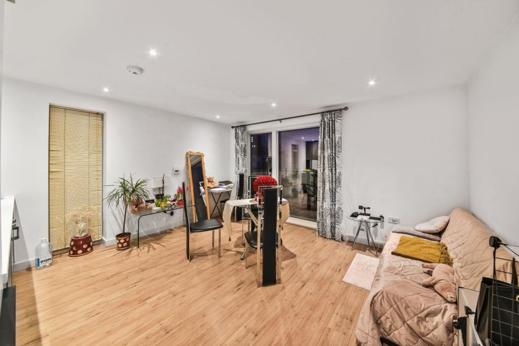 Hester House – 1 Bedroom Apartment for Sale – £300,000 – Lewisham, London SE13