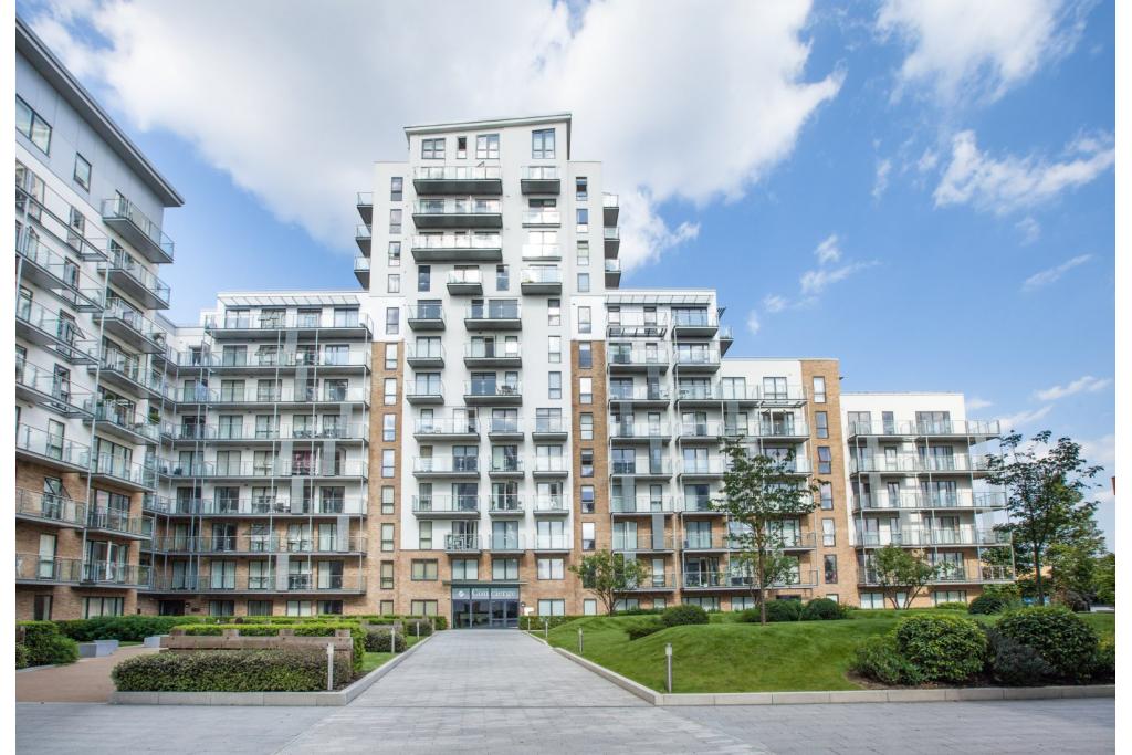 Ceram Court – 1 Bedroom Apartment for Sale – £285,000 – Bow, London E3
