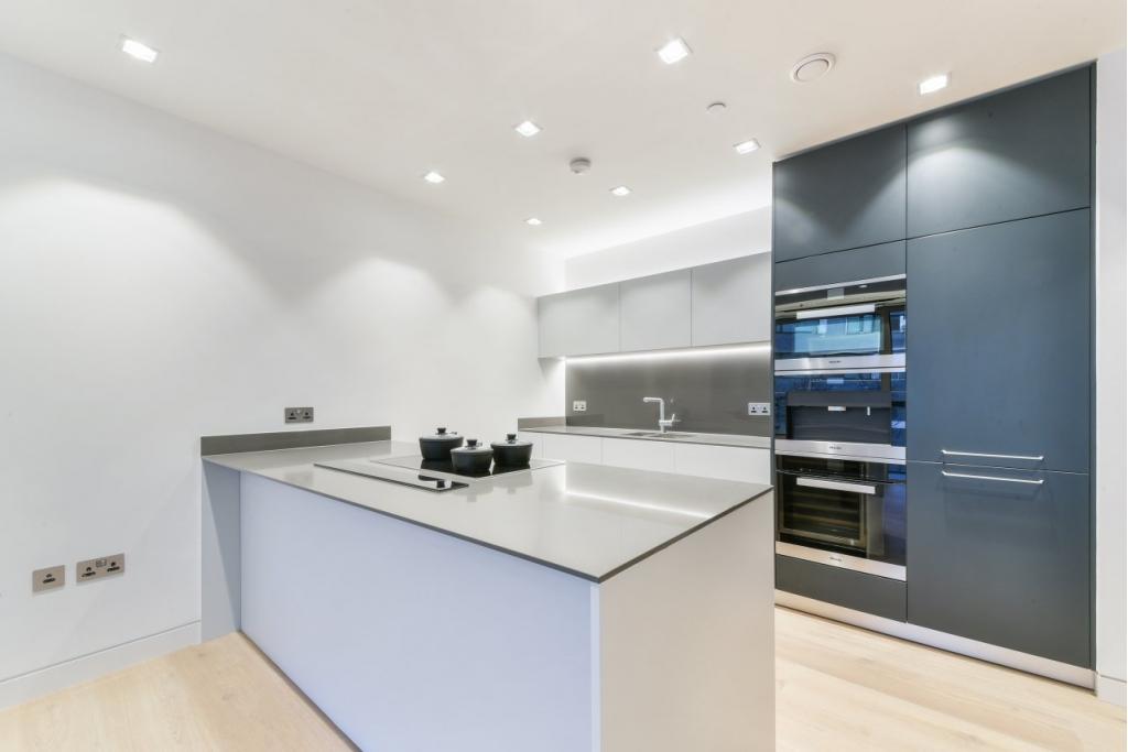 Duchess Walk – 2 Bedroom Apartment for Sale – £1,500,000 – Tower Bridge, London SE1