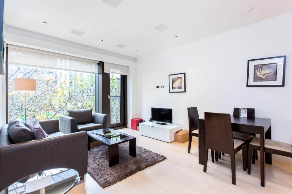 Roman House – 1 Bedroom Apartment for Sale – £618,950 – Barbican, London EC2Y