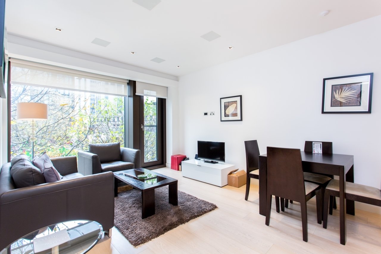 Roman House – 1 Bedroom Apartment for Sale – £618,950 – Barbican, London EC2Y