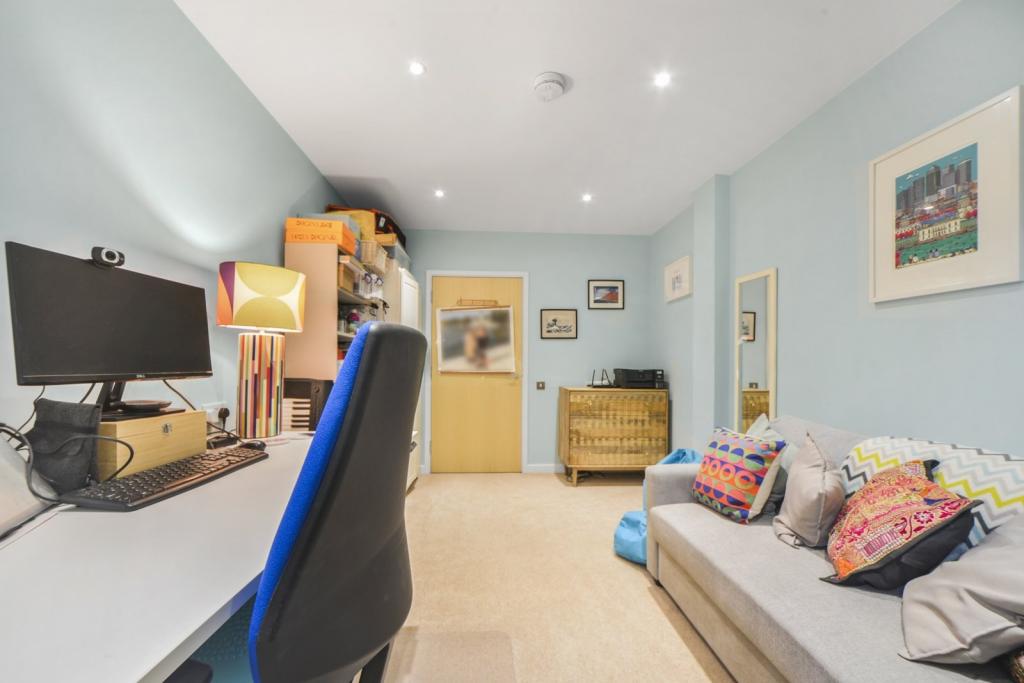 Nauticus Walk – 2 Bedroom Apartment for Sale – £560,000