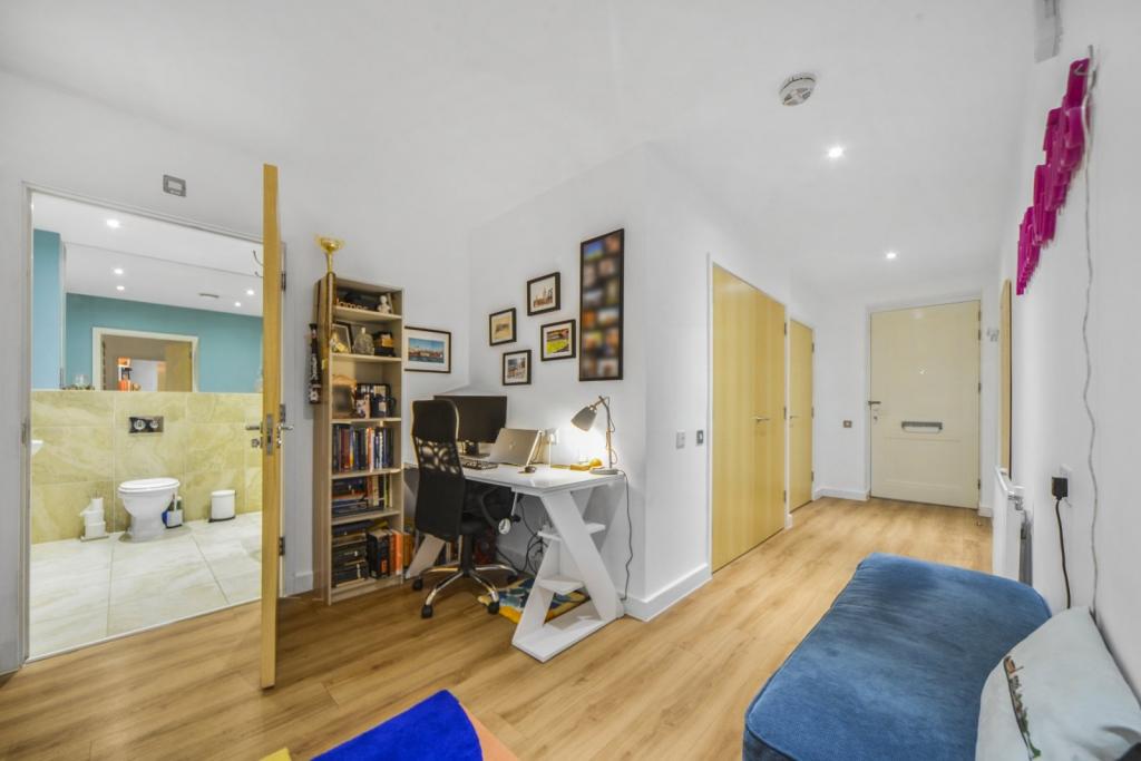 Nauticus Walk – 2 Bedroom Apartment for Sale – £560,000