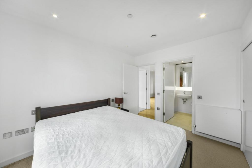 The Strata, Walworth Road, Elephant And Castle, London, SE1 – 2 Bedroom Apartment for Sale