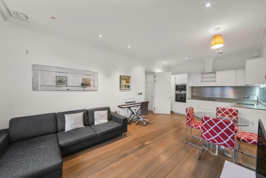 Sterling Mansions, Leman Street, Aldgate, London, E1 – 2 Bedroom Apartment for Sale