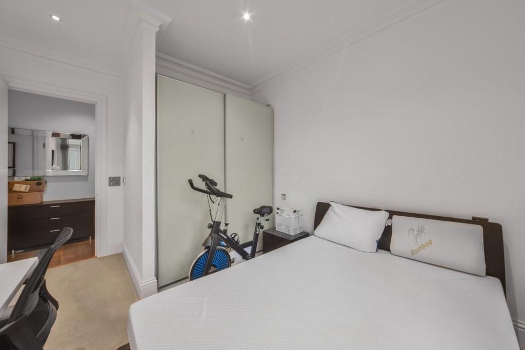 Sterling Mansions, Leman Street, Aldgate, London, E1 – 2 Bedroom Apartment for Sale