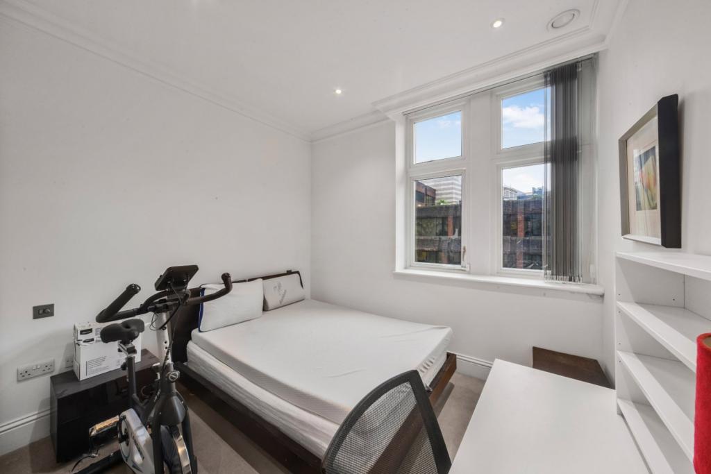 Sterling Mansions, Leman Street, Aldgate, London, E1 – 2 Bedroom Apartment for Sale