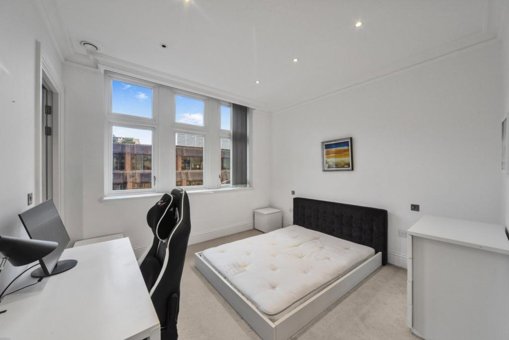 Sterling Mansions, Leman Street, Aldgate, London, E1 – 2 Bedroom Apartment for Sale