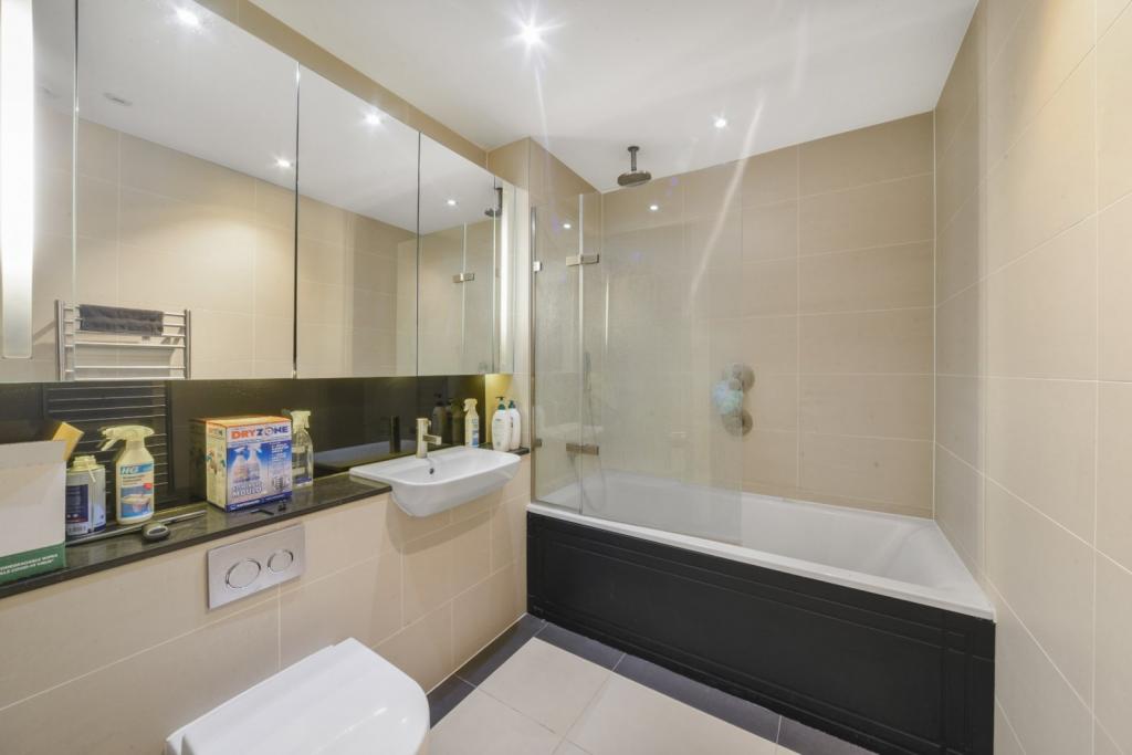 Sterling Mansions, Leman Street, Aldgate, London, E1 – 2 Bedroom Apartment for Sale